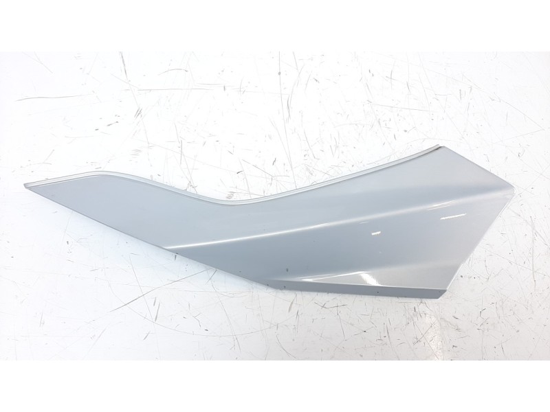 Recambio de moldura para bmw f 900 r referencia OEM IAM 46639444566  