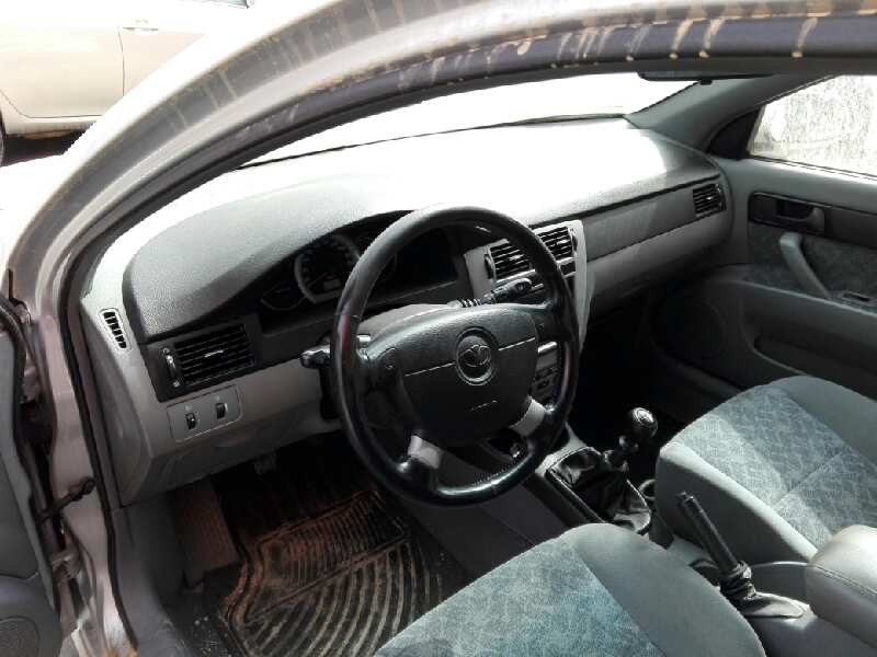 daewoo nubira berlina del año 2004