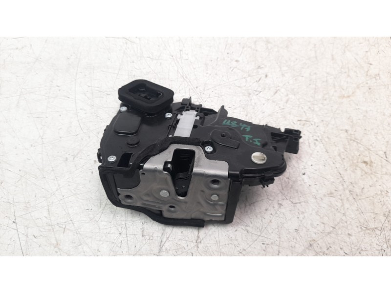 Recambio de cerradura puerta trasera izquierda para volkswagen polo vi (ae1) basis referencia OEM IAM 10A839015B  