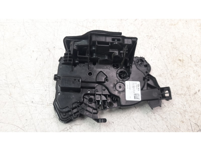 Recambio de cerradura puerta trasera izquierda para volkswagen polo vi (ae1) basis referencia OEM IAM 10A839015B  