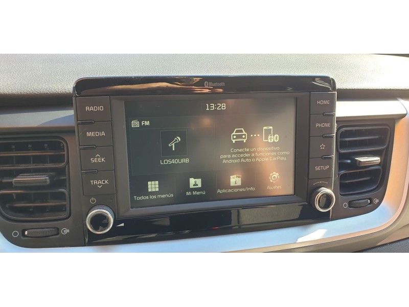 Recambio de sistema audio / radio cd para kia stonic (ybcuv) concept referencia OEM IAM 96160H8800FHV  