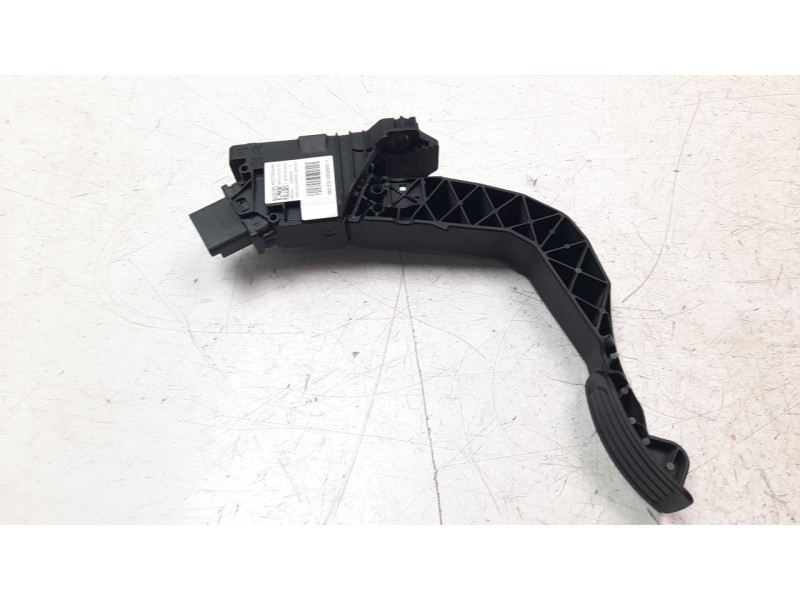 Recambio de potenciometro pedal para opel corsa f 1.2 referencia OEM IAM 9827704480  