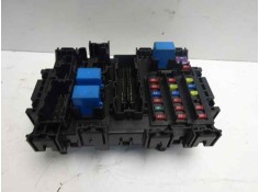 Recambio de caja reles / fusibles para nissan pixo (uao) acenta referencia OEM IAM 68K10  