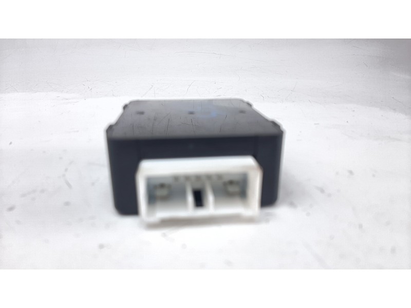 Recambio de modulo electronico para ssangyong korando 2.2 td cat referencia OEM IAM 8737134000  