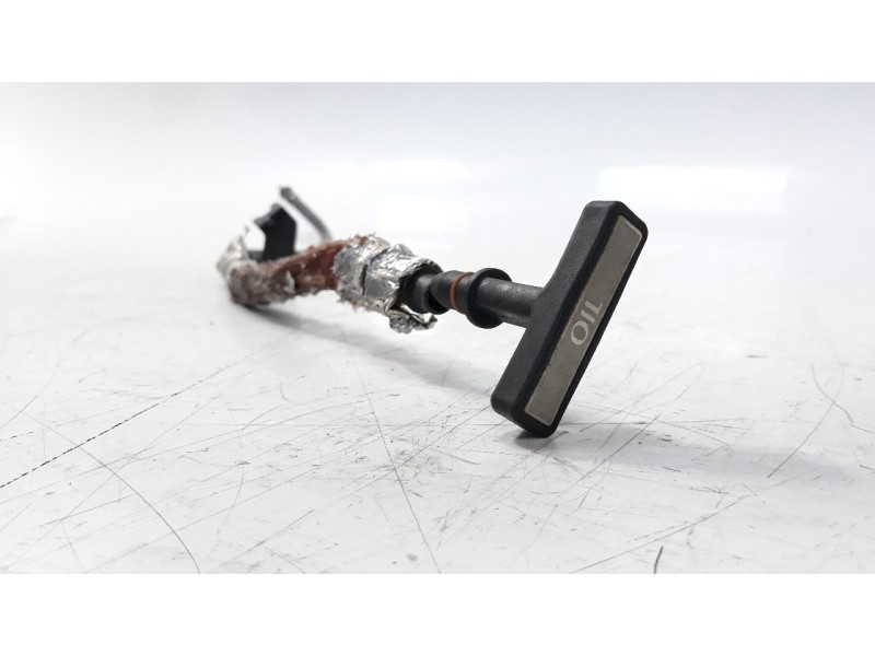 Recambio de varilla aceite para aston martin rapide 5.9 v12 cat referencia OEM IAM 8D336750CA  