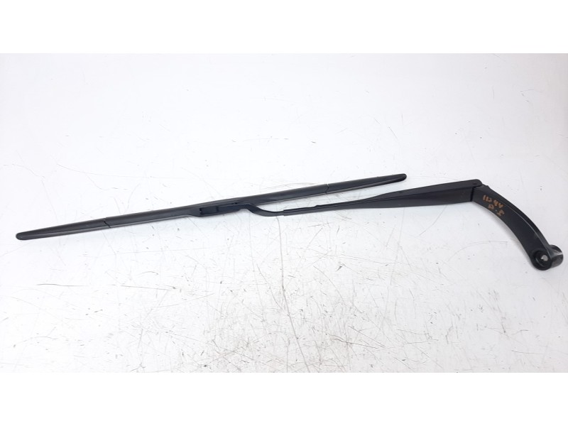 Recambio de brazo limpia delantero izquierdo para hyundai kona referencia OEM IAM 98311J9000  