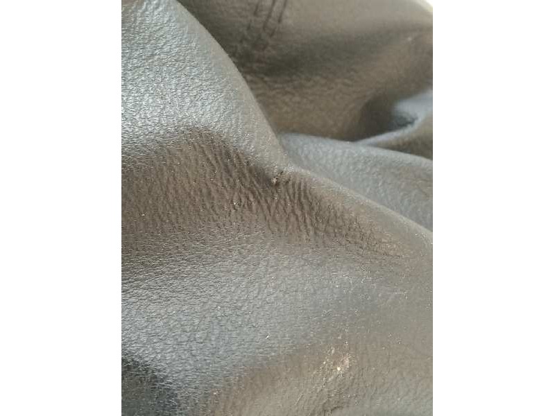 Recambio de guarnecidos palanca cambio para volkswagen passat variant (3b6) edition referencia OEM IAM NVE8685  