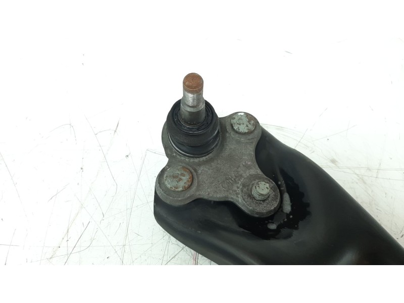 Recambio de brazo suspension inferior delantero izquierdo para hyundai kona referencia OEM IAM 54500J9000  
