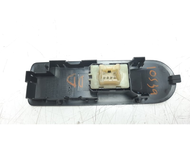 Recambio de mando elevalunas delantero derecho para renault captur 1.5 dci diesel fap energy referencia OEM IAM 254216614R  