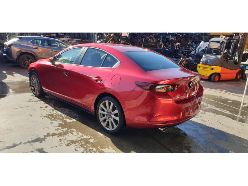 mazda 3 sedán (bp) del año 2021
