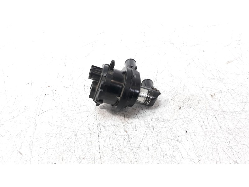 Recambio de bomba agua para lexus nx 2.5 16v cat (híbrido) referencia OEM IAM 641001301  