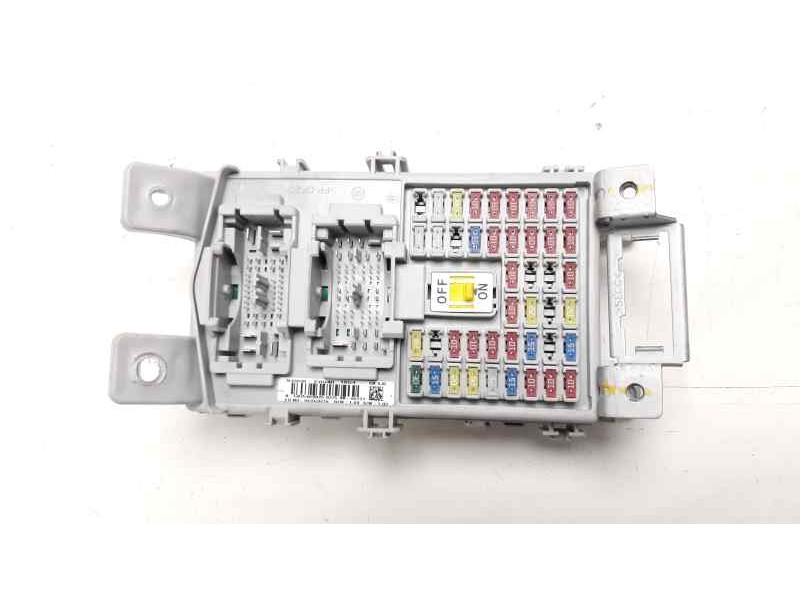 Recambio de caja reles / fusibles para hyundai i20 1.2 16v cat referencia OEM IAM 91950C8540  