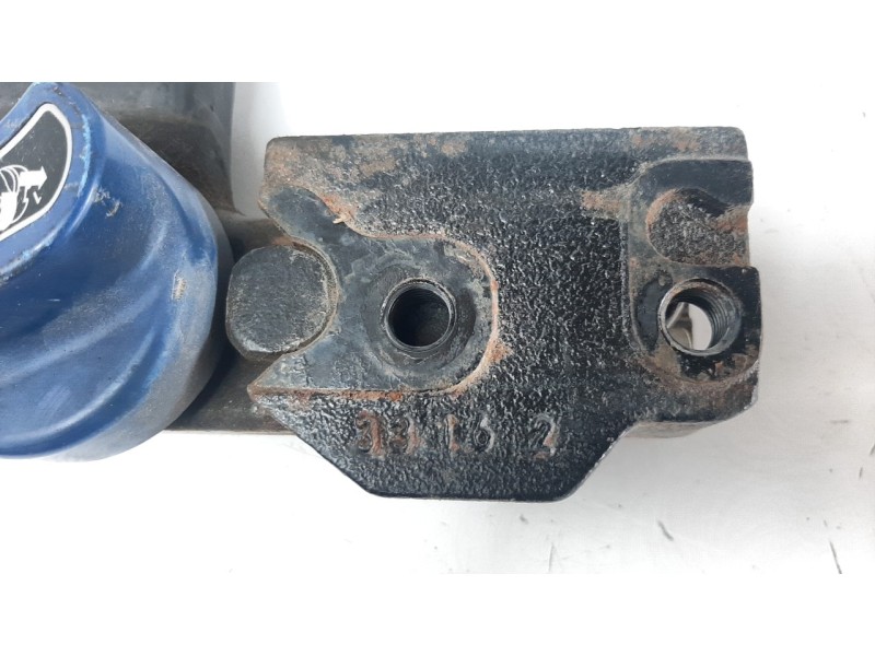 Recambio de enganche remolque para ssangyong korando 2.2 td cat referencia OEM IAM 1606AN8B  
