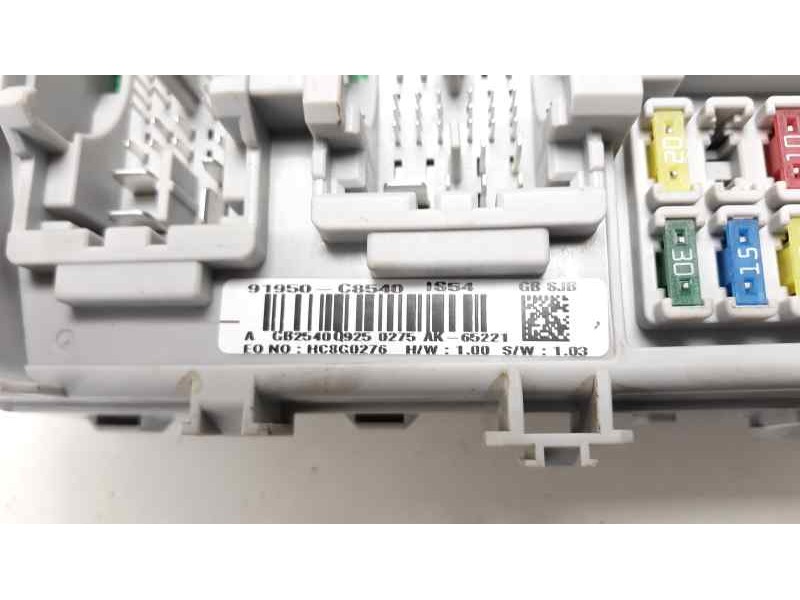 Recambio de caja reles / fusibles para hyundai i20 1.2 16v cat referencia OEM IAM 91950C8540  