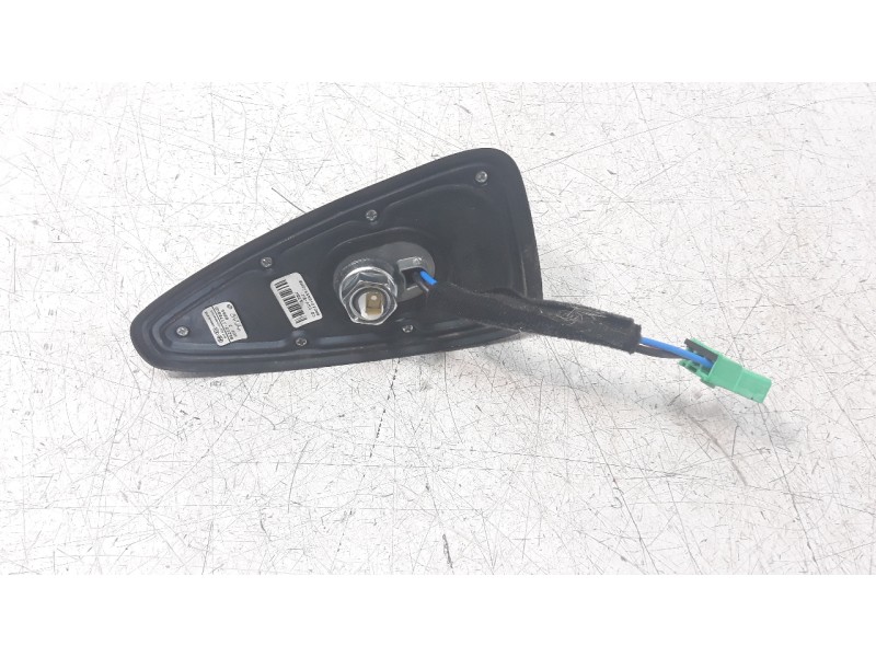 Recambio de antena para kia ceed 1.0 tgdi cat referencia OEM IAM 96210J7700  