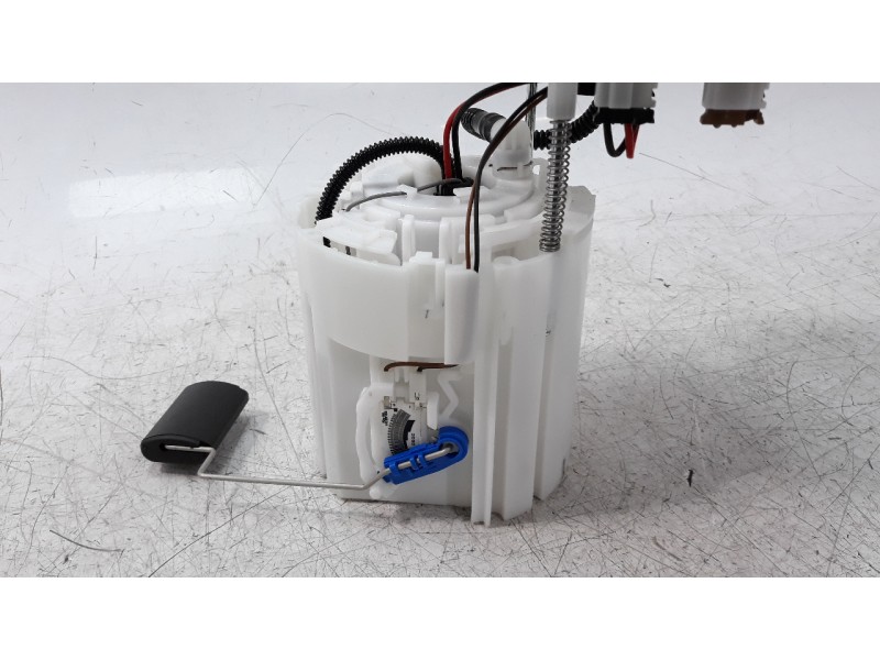 Recambio de bomba combustible para kia ceed 1.0 tgdi cat referencia OEM IAM 31110J7100  