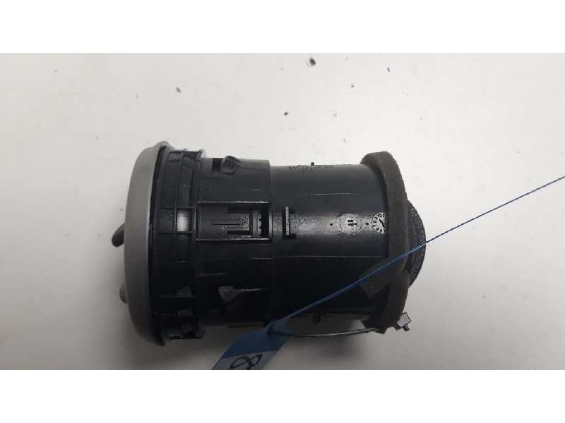 Recambio de rejilla aireadora para nissan qashqai (j10) acenta referencia OEM IAM 67760JD10A  