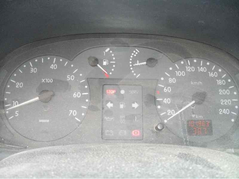 renault clio ii fase i (b/cbo) del año 2000