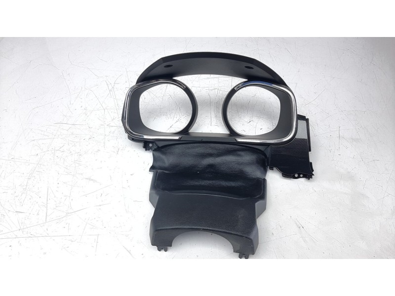 Recambio de moldura para ssangyong korando 2.2 td cat referencia OEM IAM 7656134500  
