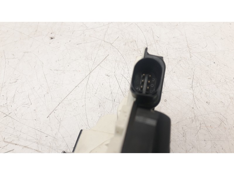 Recambio de cerradura puerta trasera derecha para volkswagen cc (358) 2.0 tdi referencia OEM IAM 5N0839016J CRDVW1110 