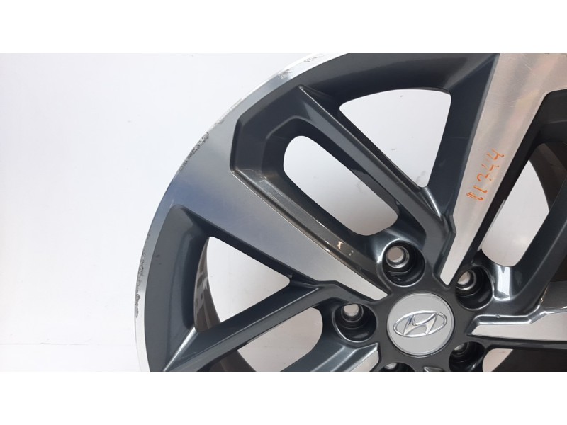 Recambio de llanta para hyundai kona referencia OEM IAM 52910J9300 18PULGADAS 