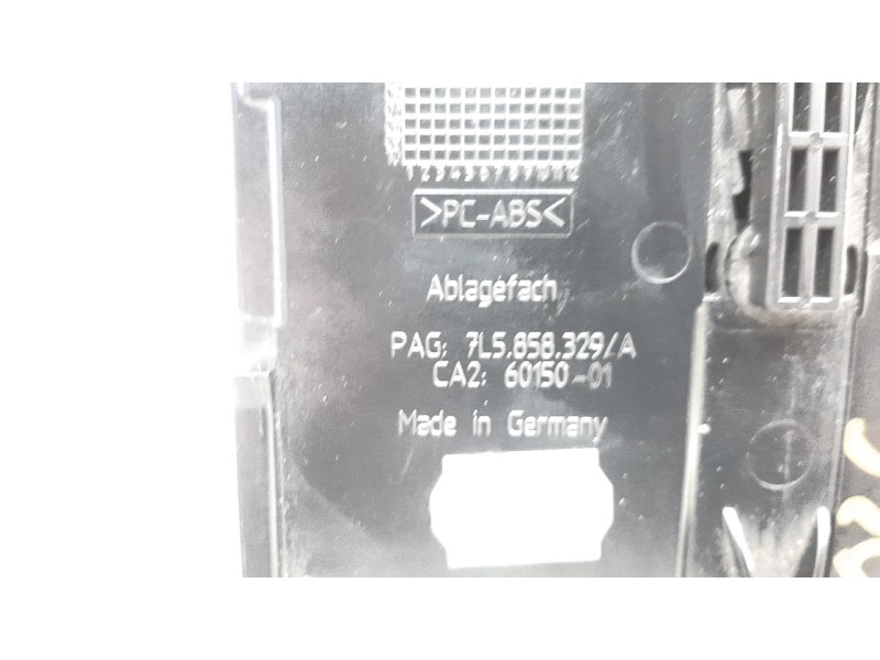 Recambio de cenicero para porsche cayenne (typ 9pa) turbo s referencia OEM IAM 7L5858329A  