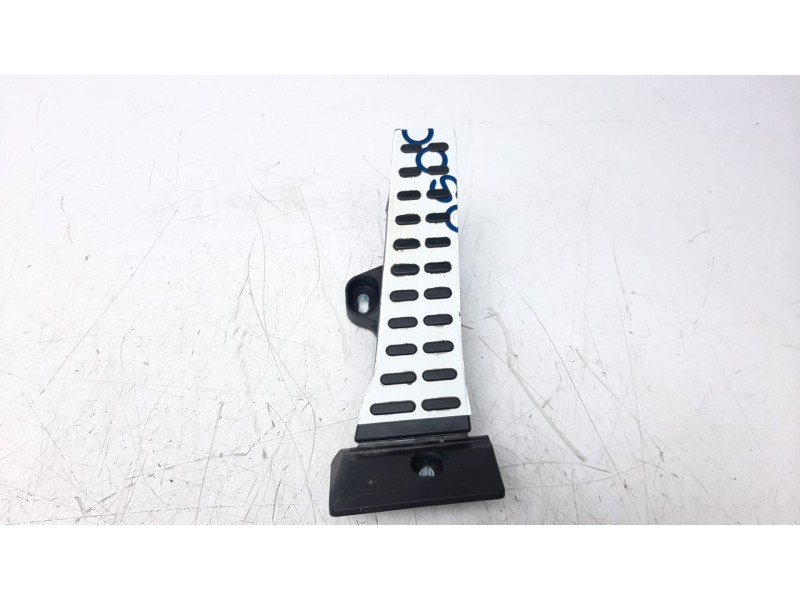 Recambio de potenciometro pedal para hyundai tucson 1.6 crdi cat referencia OEM IAM 32414400  