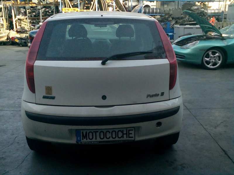 fiat punto berlina (188) del año 2001