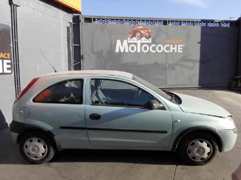 opel corsa c del año 2001