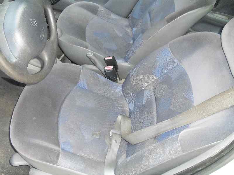 renault clio ii fase i (b/cbo) del año 2000