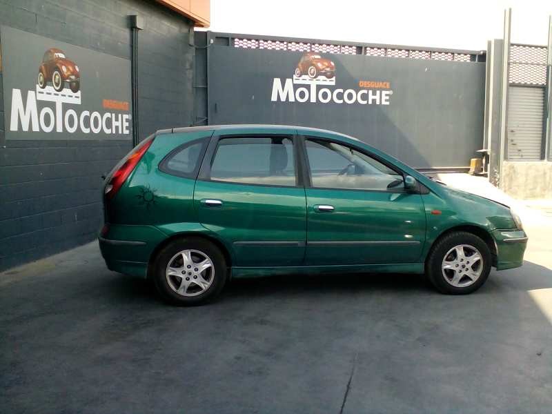 nissan almera tino (v10m) del año 2000