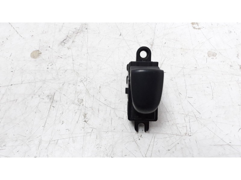 Recambio de mando elevalunas trasero izquierdo para nissan juke (f15) 1.2 16v cat referencia OEM IAM 254111KL5A  