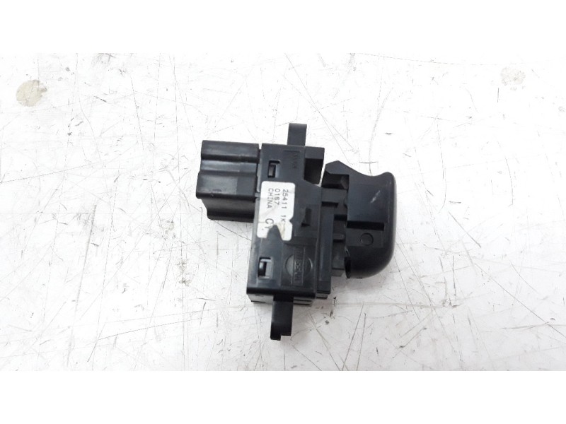 Recambio de mando elevalunas trasero izquierdo para nissan juke (f15) 1.2 16v cat referencia OEM IAM 254111KL5A  