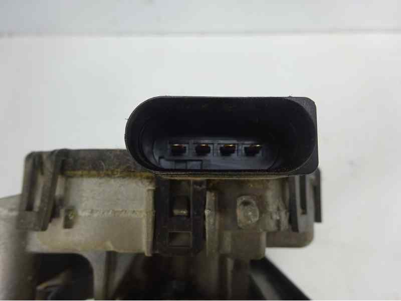 Recambio de motor limpia delantero para ford focus lim. (cb4) trend referencia OEM IAM 4M5117508AA 039024173108 