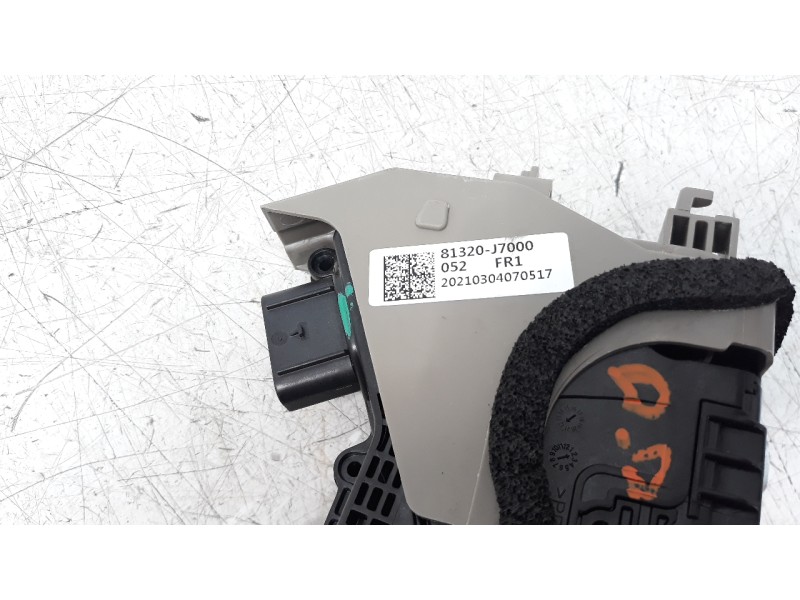 Recambio de cerradura puerta delantera derecha para kia ceed 1.0 tgdi cat referencia OEM IAM 81320J7000  