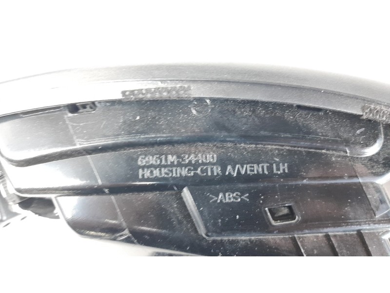 Recambio de rejilla aireadora para ssangyong korando 2.2 td cat referencia OEM IAM 6961M34400  