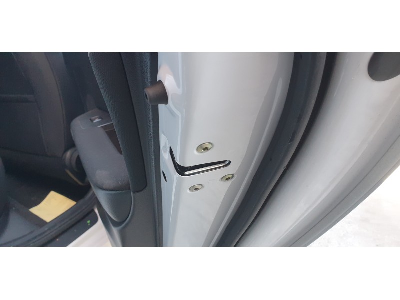 Recambio de cerradura puerta trasera derecha para kia ceed 1.0 tgdi cat referencia OEM IAM 81420J7000  