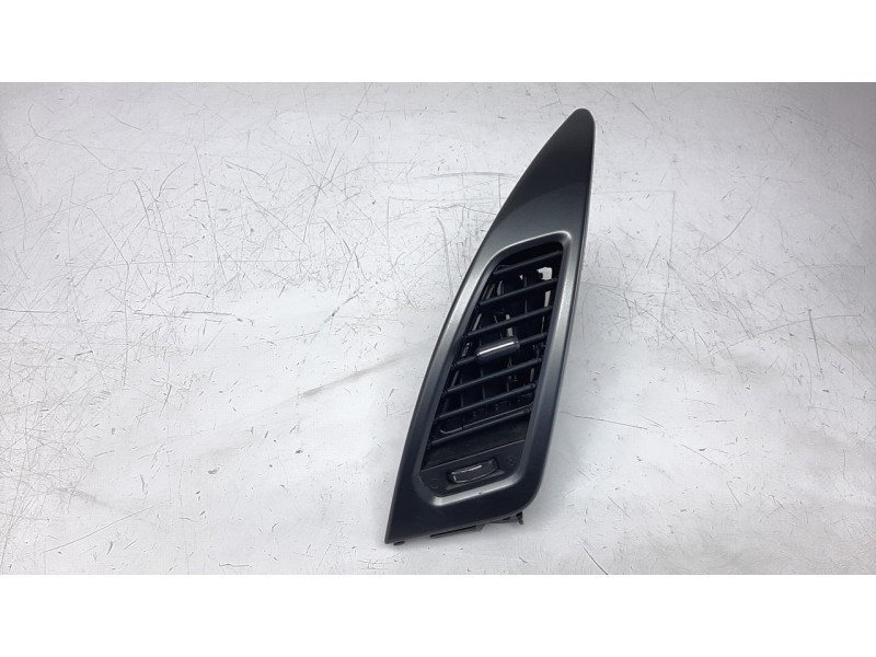 Recambio de rejilla aireadora para ssangyong korando 2.2 td cat referencia OEM IAM 6962M34400  