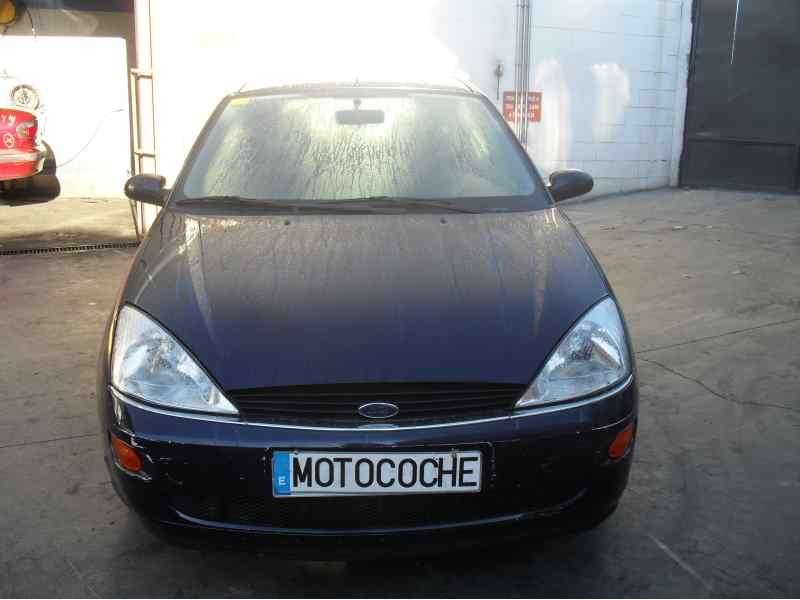 ford focus berlina (cak) del año 2000