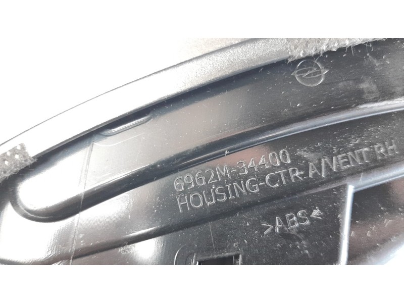 Recambio de rejilla aireadora para ssangyong korando 2.2 td cat referencia OEM IAM 6962M34400  