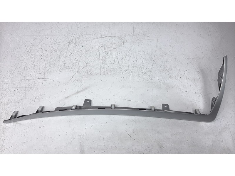 Recambio de moldura para ssangyong korando 2.2 td cat referencia OEM IAM 7663034400  