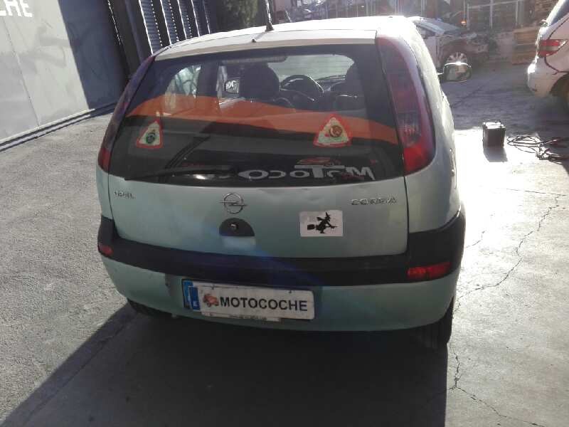 opel corsa c del año 2001