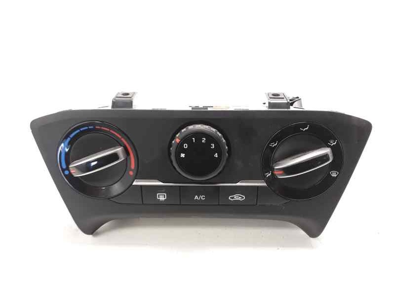 Recambio de mando calefaccion / aire acondicionado para hyundai i20 1.2 16v cat referencia OEM IAM 97250C8110  