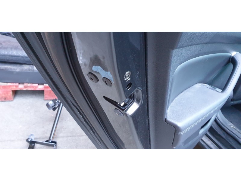 Recambio de cerradura puerta trasera izquierda para volkswagen passat lim. (3g2) 1.8 tsi referencia OEM IAM 5E0839015C  
