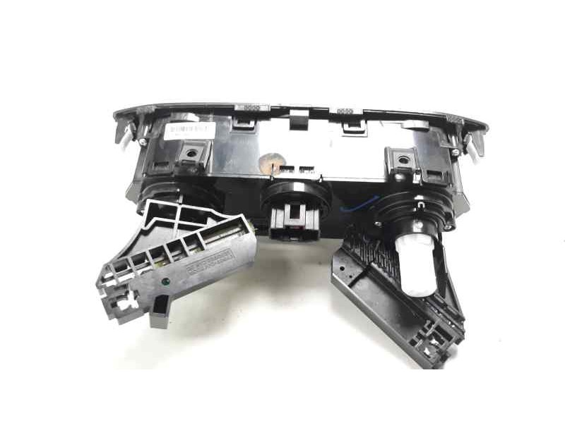 Recambio de mando calefaccion / aire acondicionado para hyundai i20 1.2 16v cat referencia OEM IAM 97250C8110  