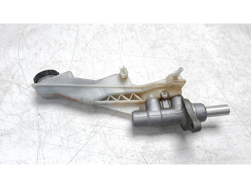 Recambio de bomba freno para mazda cx-5 2.2 turbodiesel cat referencia OEM IAM KD3443550  