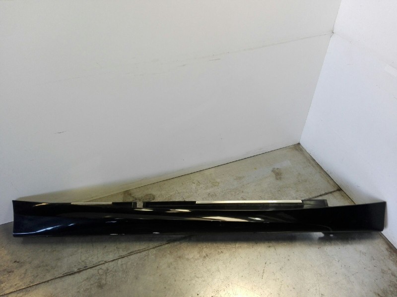 Recambio de estribos laterales para bmw serie 1 berlina (e81/e87) 120i referencia OEM IAM   