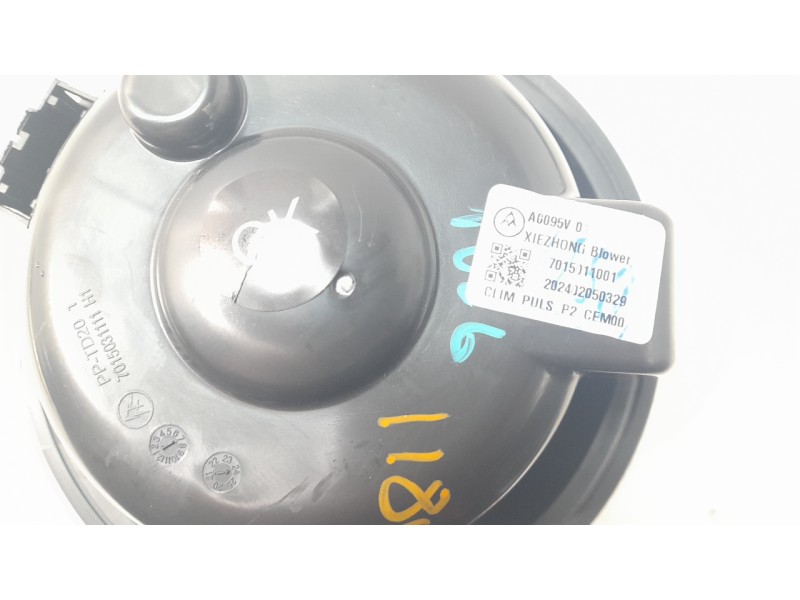 Recambio de ventilador calefaccion para opel corsa f gs referencia OEM IAM 7015011001  