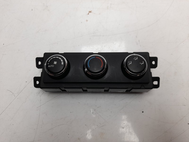 Recambio de mando climatizador para fiat freemont (345) urban 4wd referencia OEM IAM JC49ATC  