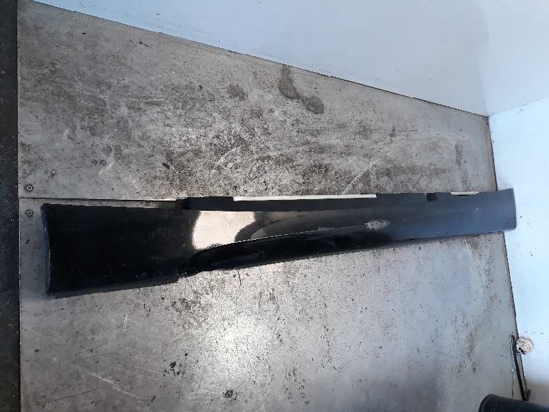 Recambio de estribos laterales para bmw serie 1 berlina (e81/e87) 120i referencia OEM IAM   